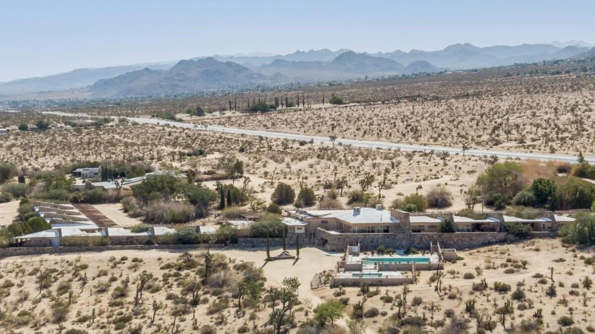 The Bungalows By Homestead Modern Joshua Tree Exterior photo