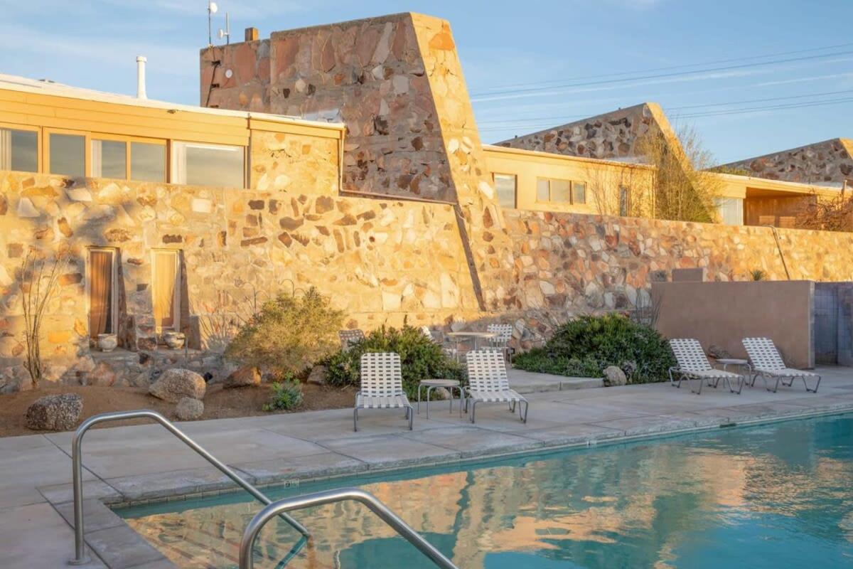 The Bungalows By Homestead Modern Joshua Tree Exterior photo