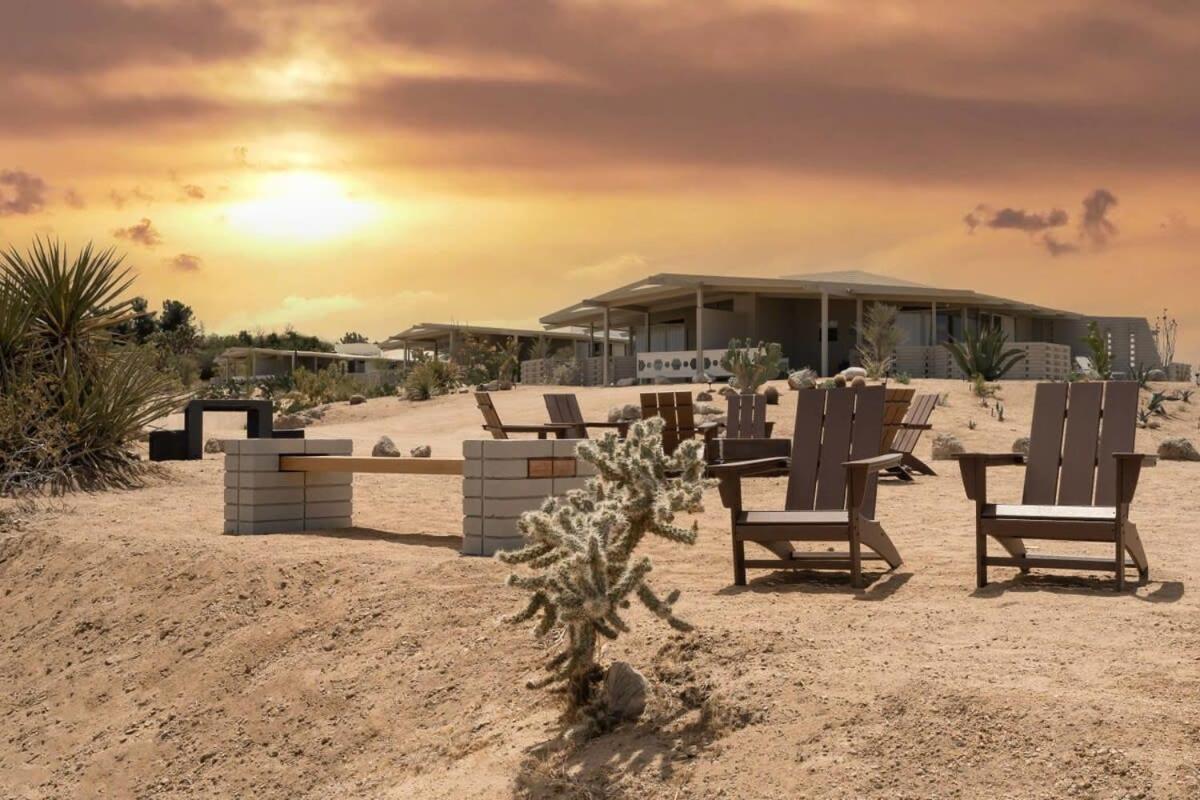 The Bungalows By Homestead Modern Joshua Tree Exterior photo